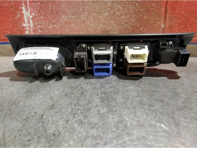 Recambio de mando elevalunas delantero izquierdo para renault laguna (b56) 1.6 | 0.98 - ... 1.6 | 0.98 - ... referencia OEM IAM 