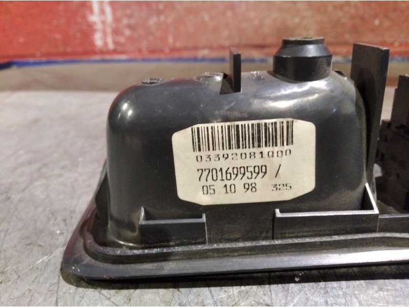 Recambio de mando elevalunas delantero izquierdo para renault laguna (b56) 1.6 | 0.98 - ... 1.6 | 0.98 - ... referencia OEM IAM 