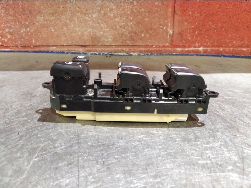 Recambio de mando elevalunas delantero izquierdo para toyota corolla verso (e12)  | 0.02 - 0.04  | 0.02 - 0.04 referencia OEM IA