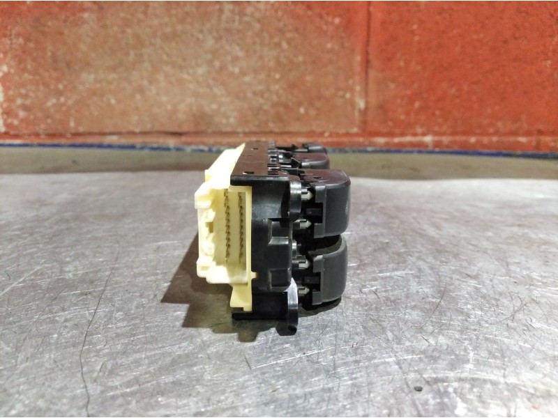 Recambio de mando elevalunas delantero izquierdo para toyota corolla verso (e12)  | 0.02 - 0.04  | 0.02 - 0.04 referencia OEM IA