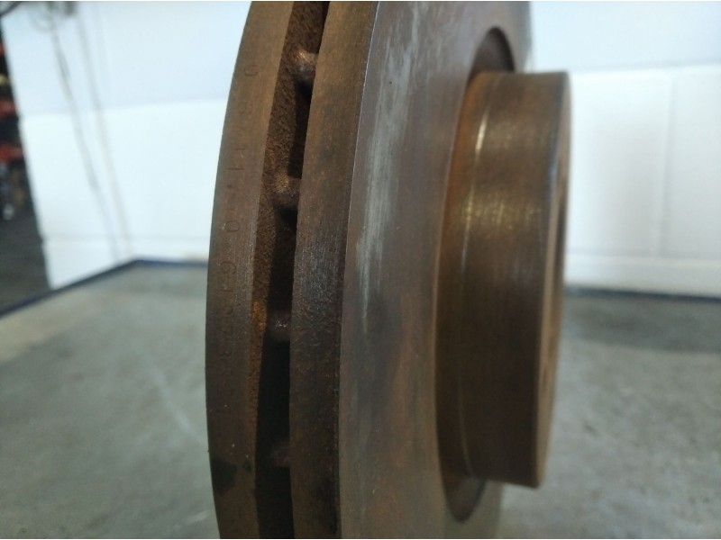 Recambio de disco freno delantero para ford focus berlina (cap) trend | 08.04 - 12.07 trend | 08.04 - 12.07 referencia OEM IAM  