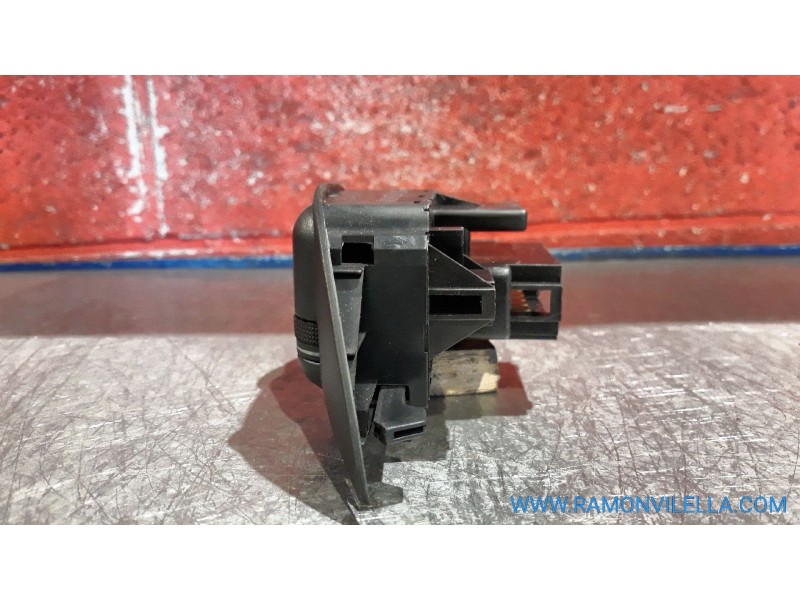 Recambio de mando luces para volkswagen polo referencia OEM IAM   