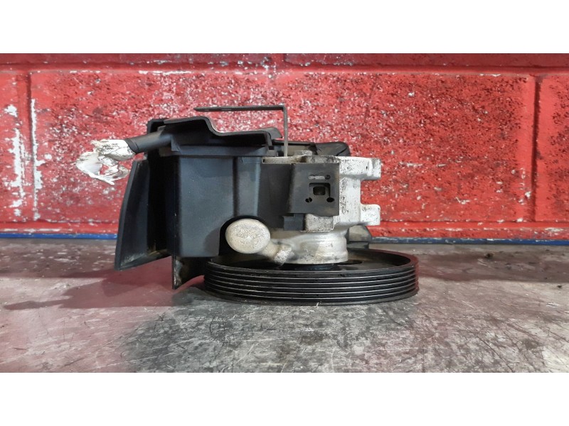 Recambio de bomba direccion para peugeot 206 berlina 1.4 | 0.98 - ... 1.4 | 0.98 - ... referencia OEM IAM 9631411580 26064217 