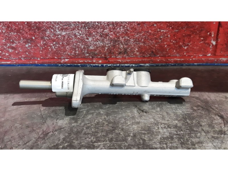 Recambio de bomba freno para opel vivaro 2.0 cdti 114 l2 h1 2.9t referencia OEM IAM    Recambio de bomba freno para opel vivaro 2.0 cdti 114 l2 h1 2.9t referencia OEM IAM