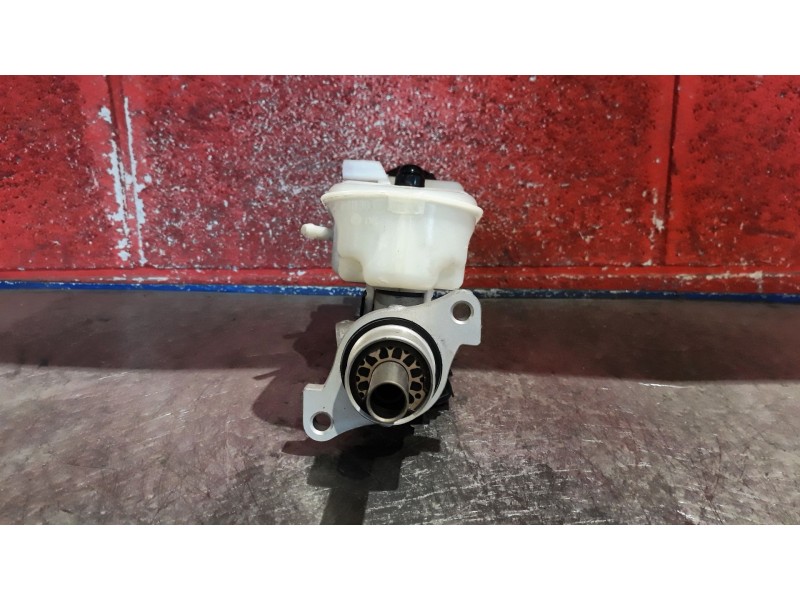 Recambio de bomba freno para volkswagen caravelle corto 2.0 115 trendline referencia OEM IAM   