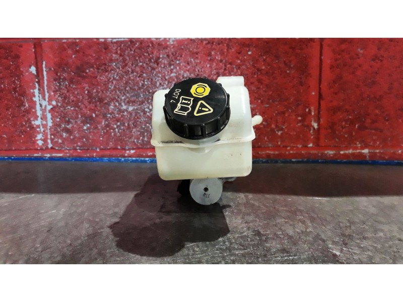 Recambio de bomba freno para volkswagen caravelle corto 2.0 115 trendline referencia OEM IAM   