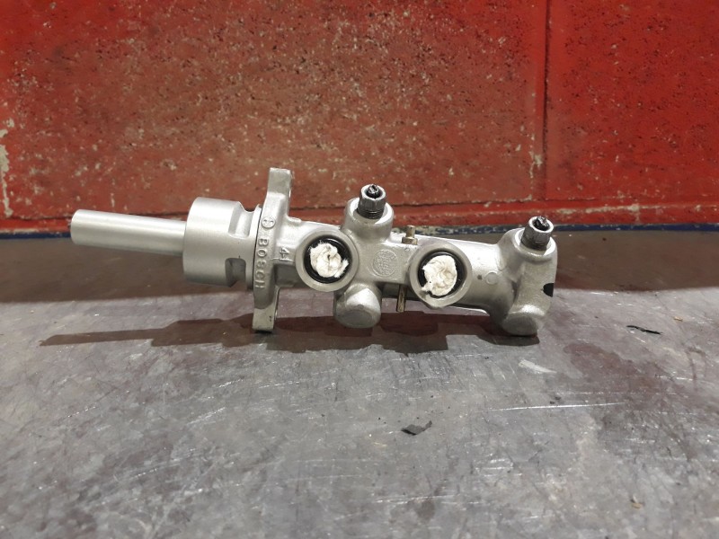 Recambio de bomba freno para peugeot 307 (s1) 1.6 hdi | 0.01 - 0.05 1.6 hdi | 0.01 - 0.05 referencia OEM IAM   