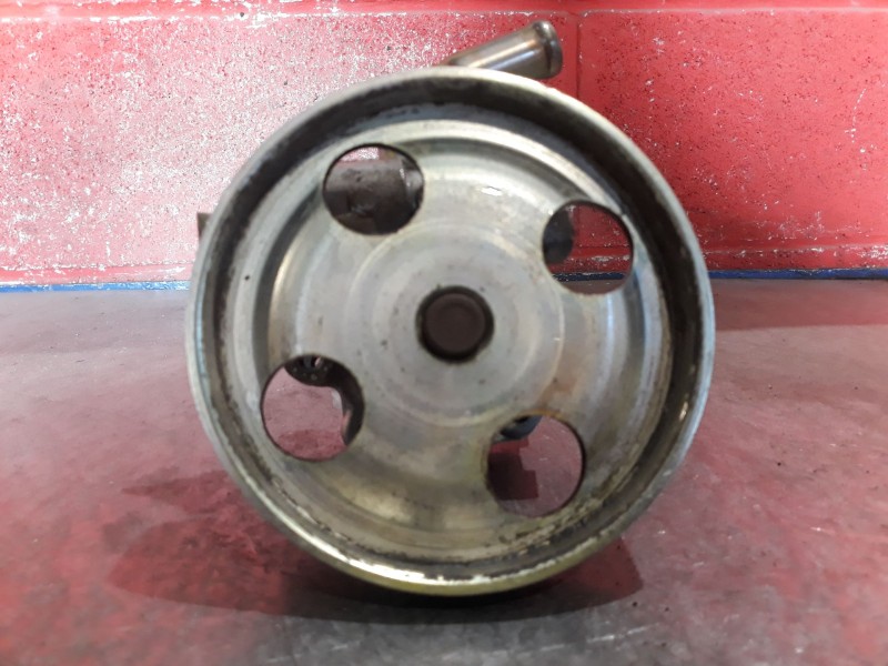 Recambio de bomba direccion para ford fiesta (cbk) 1.4 tdci cat | 0.01 - ... 1.4 tdci cat | 0.01 - ... referencia OEM IAM   