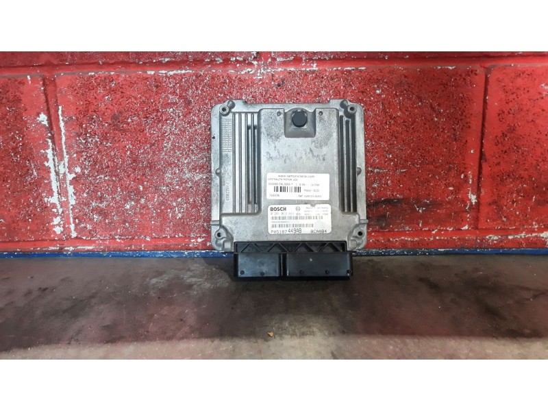Recambio de centralita motor uce para dodge caliber  | 0.06 - ...  | 0.06 - ... referencia OEM IAM 0281013693  
