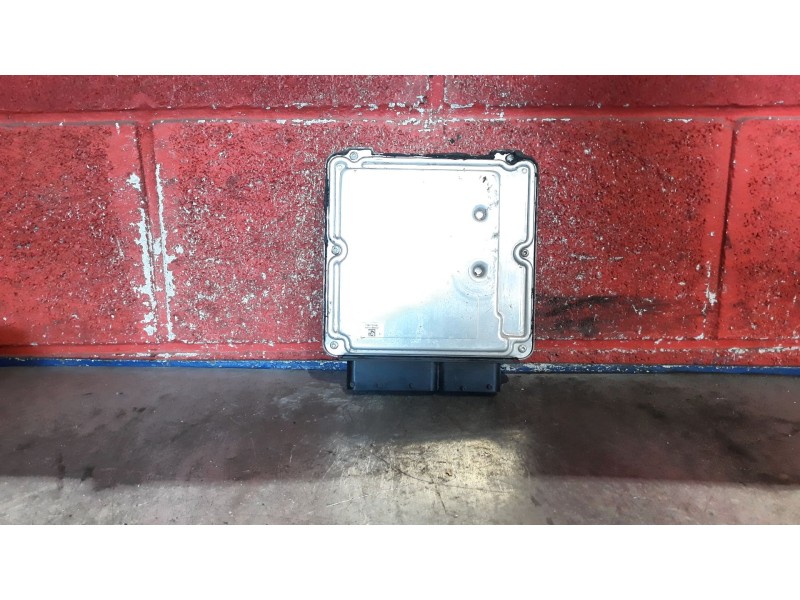 Recambio de centralita motor uce para dodge caliber  | 0.06 - ...  | 0.06 - ... referencia OEM IAM 0281013693  