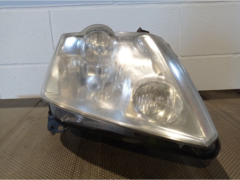 Recambio de faro derecho para renault modus referencia OEM IAM   