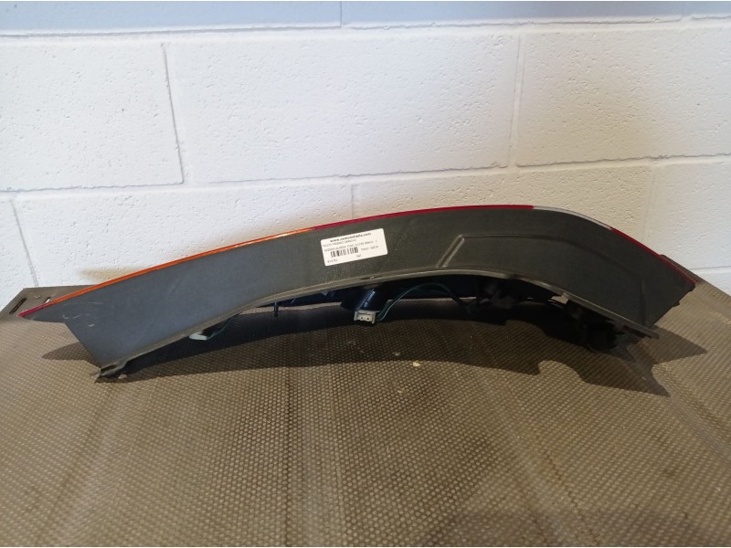 Recambio de piloto trasero derecho para nissan almera tino (v10m) básico | 0.00 - ... básico | 0.00 - ... referencia OEM IAM   