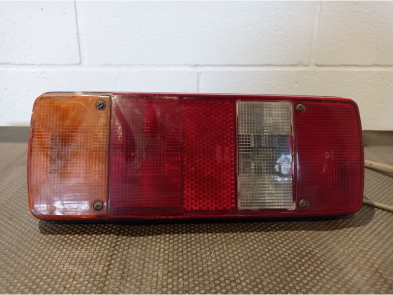 Recambio de piloto trasero derecho para ebro trade 2.8 referencia OEM IAM    Recambio de piloto trasero derecho para ebro trade 2.8 referencia OEM IAM