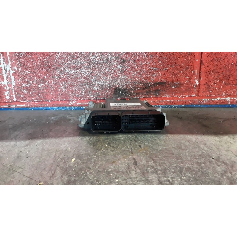 Recambio de centralita motor uce para dodge caliber  | 0.06 - ...  | 0.06 - ... referencia OEM IAM 0281013693  