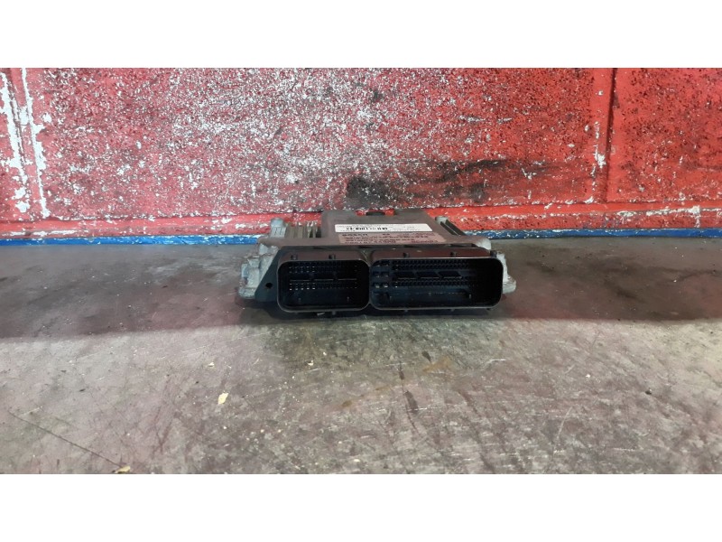 Recambio de centralita motor uce para dodge caliber  | 0.06 - ...  | 0.06 - ... referencia OEM IAM 0281013693  