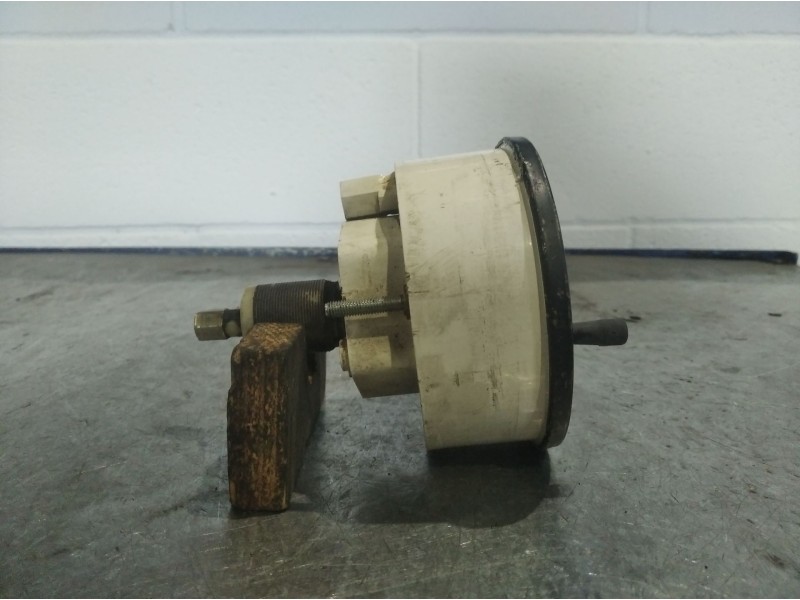 Recambio de reloj cuenta kilometros para ebro trade 2.8 referencia OEM IAM    Recambio de reloj cuenta kilometros para ebro trade 2.8 referencia OEM IAM