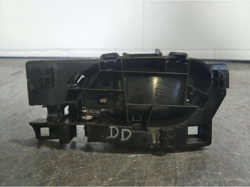 Recambio de maneta interior delantera derecha para peugeot 207 confort 1.4 vti 16v 95 referencia OEM IAM   