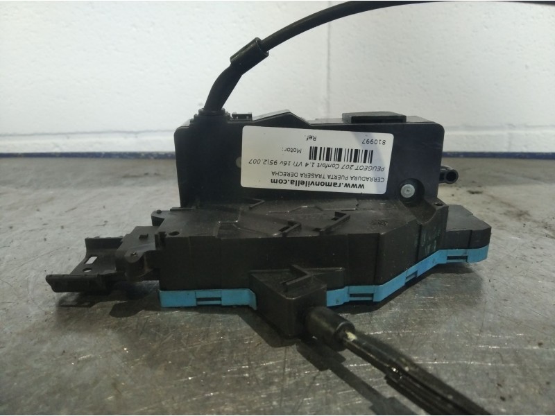 Recambio de cerradura puerta trasera derecha para peugeot 207 confort 1.4 vti 16v 95 referencia OEM IAM   