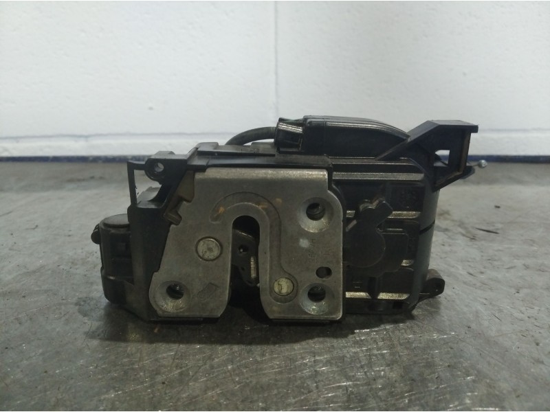 Recambio de cerradura puerta delantera derecha para renault modus referencia OEM IAM   