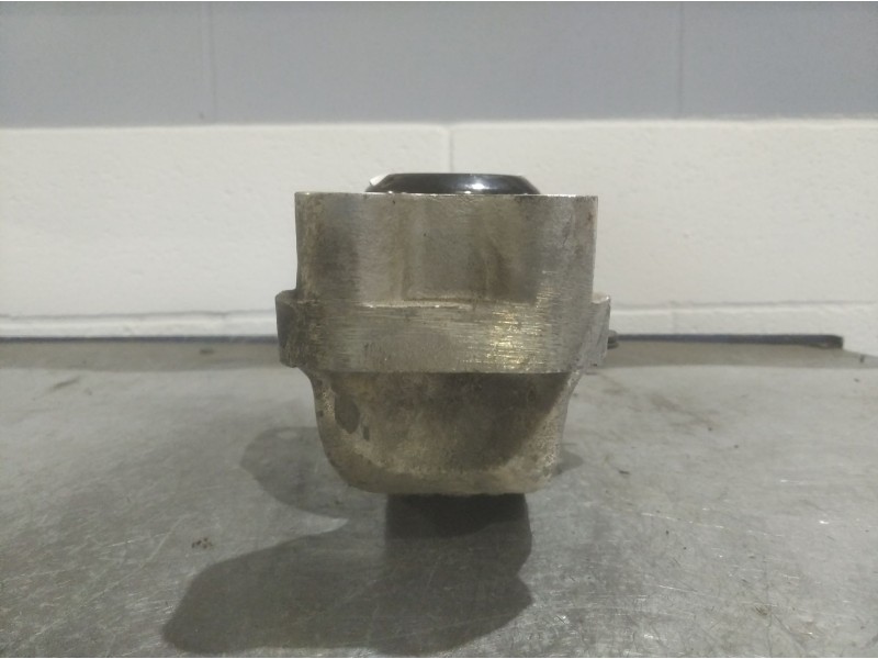 Recambio de soporte motor derecho para volvo s40 berlina 1.9 diesel | 0.95 - ... 1.9 diesel | 0.95 - ... referencia OEM IAM   