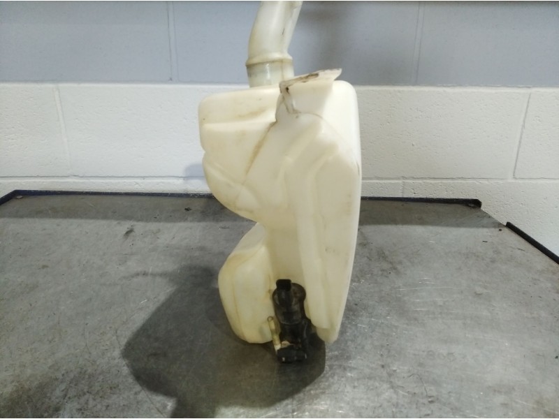 Recambio de deposito limpia para peugeot partner referencia OEM IAM    Recambio de deposito limpia para peugeot partner referencia OEM IAM