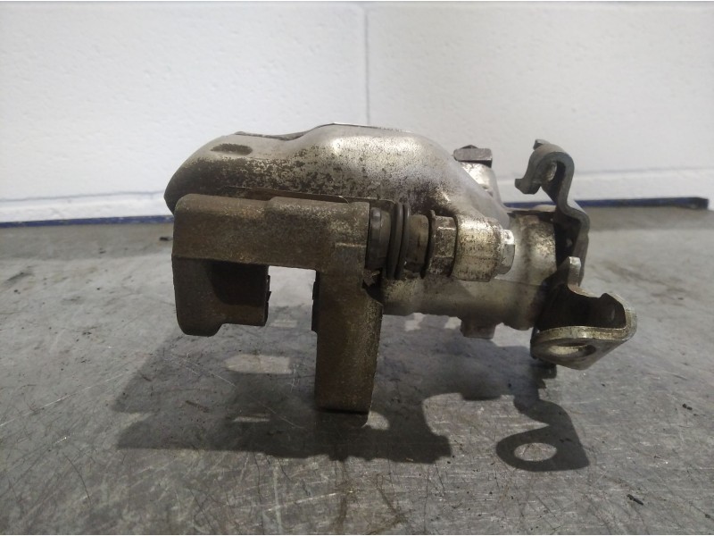 Recambio de pinza freno trasera izquierda para opel astra gtc 1.9 cdti referencia OEM IAM    Recambio de pinza freno trasera izquierda para opel astra gtc 1.9 cdti referencia OEM IAM