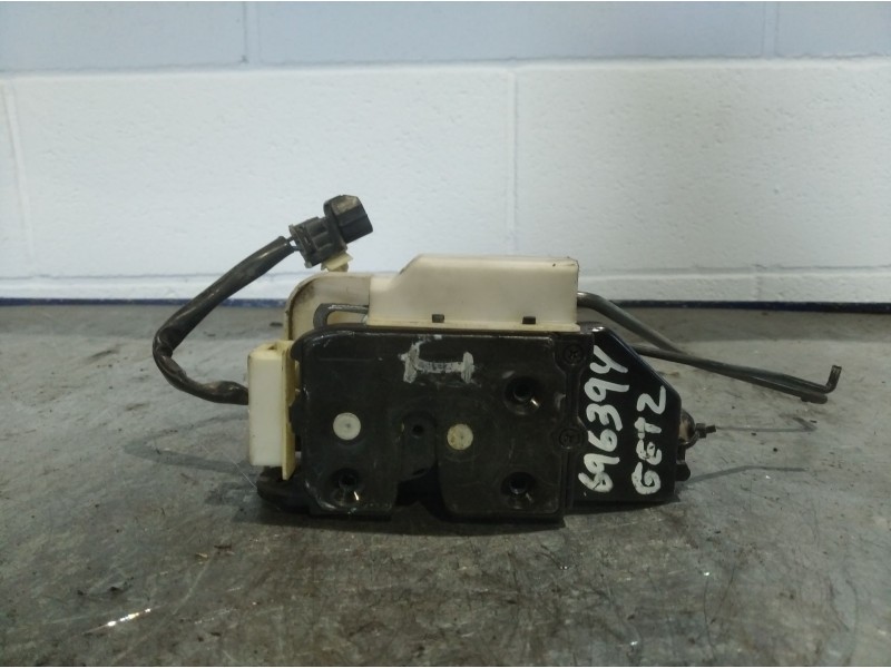 Recambio de cerra. puer. delantero izquierda para hyundai getz (tb) 1.1 gl | 0.02 - ... 1.1 gl | 0.02 - ... referencia OEM IAM  