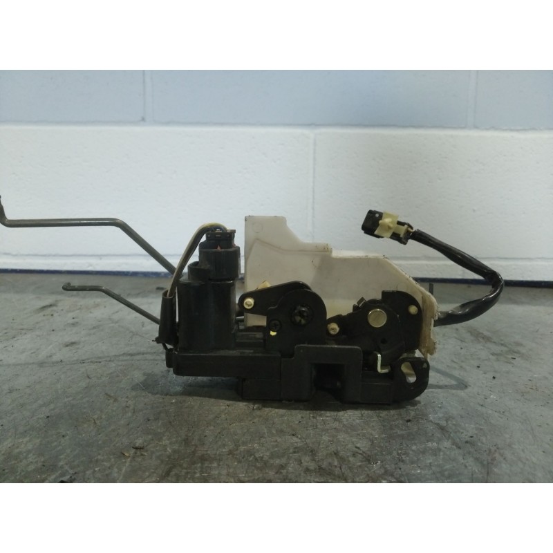 Recambio de cerra. puer. delantero izquierda para hyundai getz (tb) 1.1 gl | 0.02 - ... 1.1 gl | 0.02 - ... referencia OEM IAM  