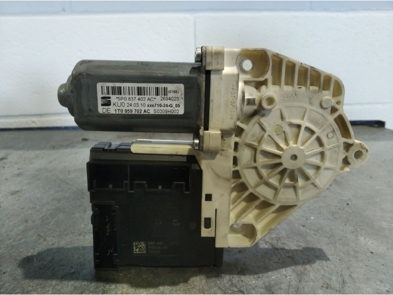 Recambio de motor elevalunas delantero derecho para seat altea xl (5p5)  | 0.06 - ...  | 0.06 - ... referencia OEM IAM 3C0959792