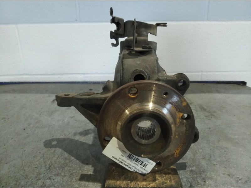 Recambio de mangueta delantera derecha para citroen xsara coupe 1.9 td vts referencia OEM IAM    Recambio de mangueta delantera derecha para citroen xsara coupe 1.9 td vts referencia OEM IAM