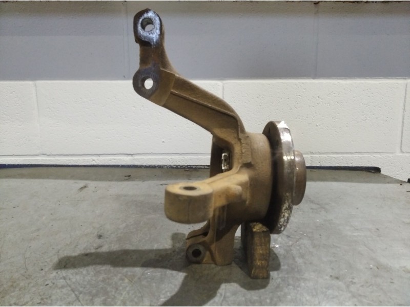 Recambio de mangueta delantera derecha para renault modus referencia OEM IAM   