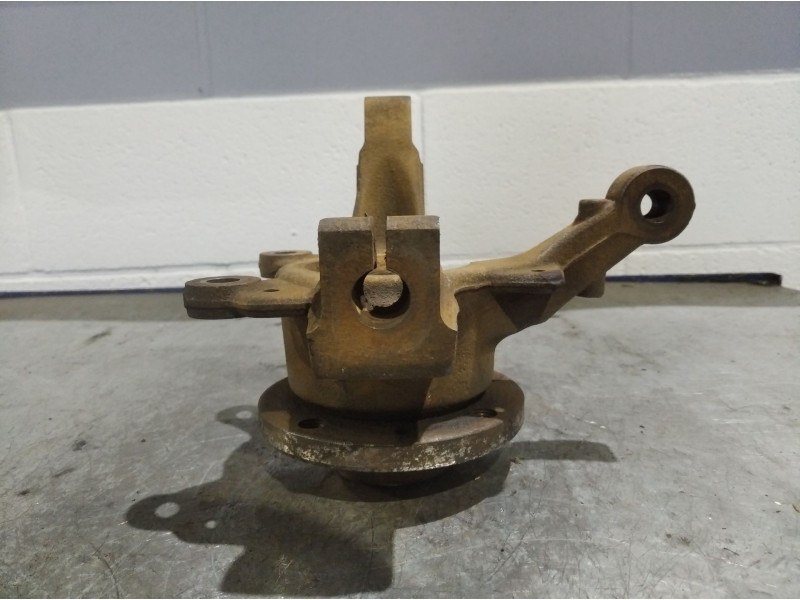 Recambio de mangueta delantera derecha para renault modus referencia OEM IAM   