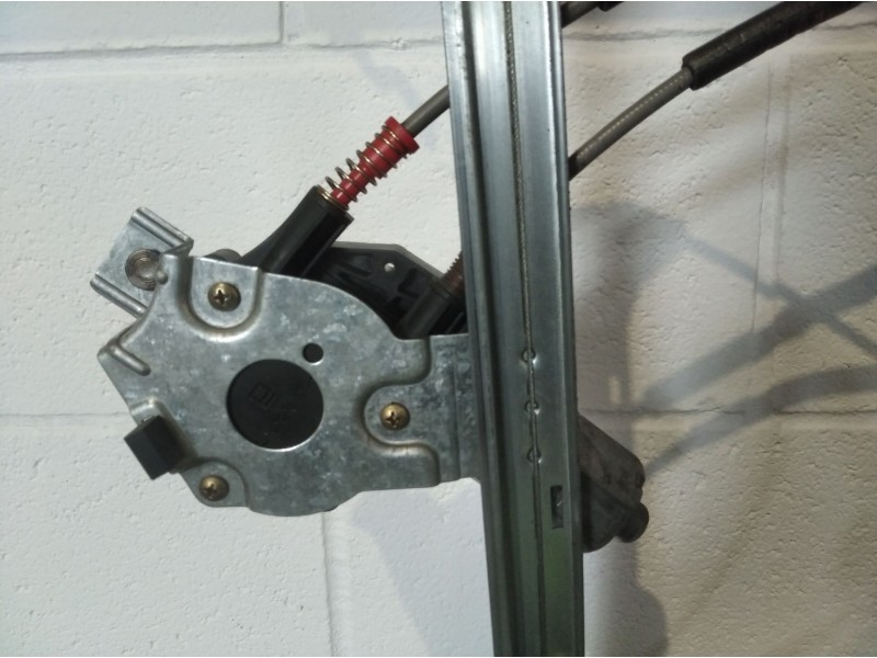 Recambio de elevalunas delantero izquierdo para citroen xsara coupe 1.9 td vts referencia OEM IAM    Recambio de elevalunas delantero izquierdo para citroen xsara coupe 1.9 td vts referencia OEM IAM