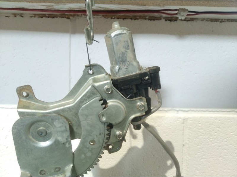 Recambio de elevalunas trasero derecho para mazda bt-50 (un)  | 0.06 - ...  | 0.06 - ... referencia OEM IAM    Recambio de elevalunas trasero derecho para mazda bt-50 (un)  | 0.06 - ...  | 0.06 - ... referencia OEM IAM