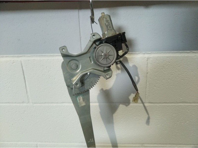 Recambio de elevalunas trasero izquierdo para mazda bt-50 (un)  | 0.06 - ...  | 0.06 - ... referencia OEM IAM    Recambio de elevalunas trasero izquierdo para mazda bt-50 (un)  | 0.06 - ...  | 0.06 - ... referencia OEM IAM