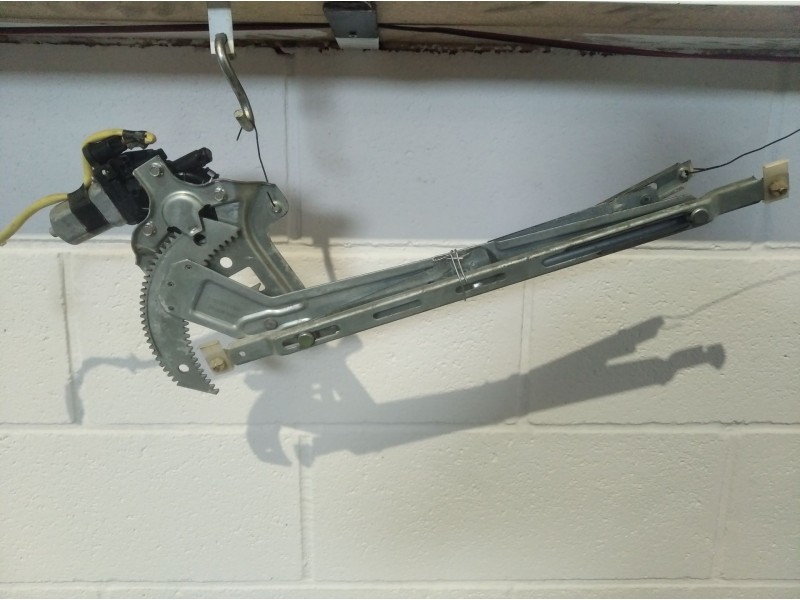 Recambio de elevalunas delantero derecho para mazda bt-50 (un)  | 0.06 - ...  | 0.06 - ... referencia OEM IAM    Recambio de elevalunas delantero derecho para mazda bt-50 (un)  | 0.06 - ...  | 0.06 - ... referencia OEM IAM