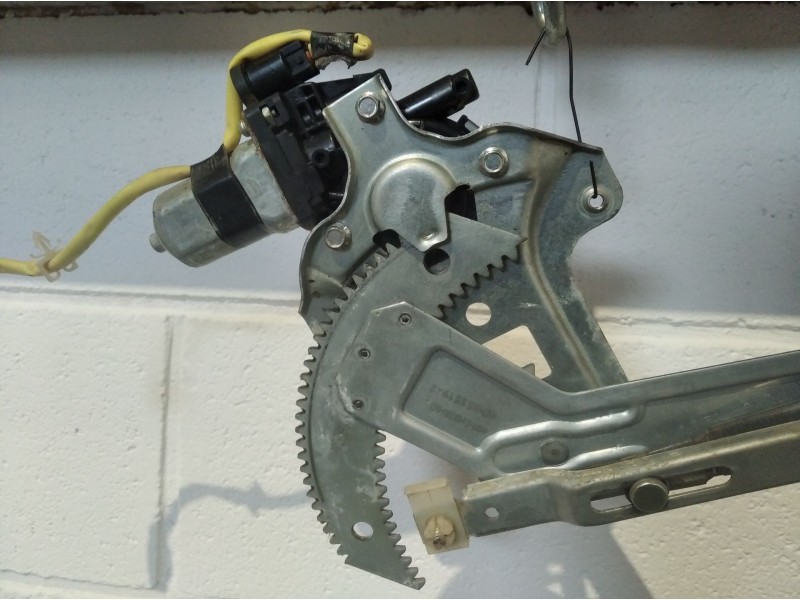 Recambio de elevalunas delantero derecho para mazda bt-50 (un)  | 0.06 - ...  | 0.06 - ... referencia OEM IAM    Recambio de elevalunas delantero derecho para mazda bt-50 (un)  | 0.06 - ...  | 0.06 - ... referencia OEM IAM