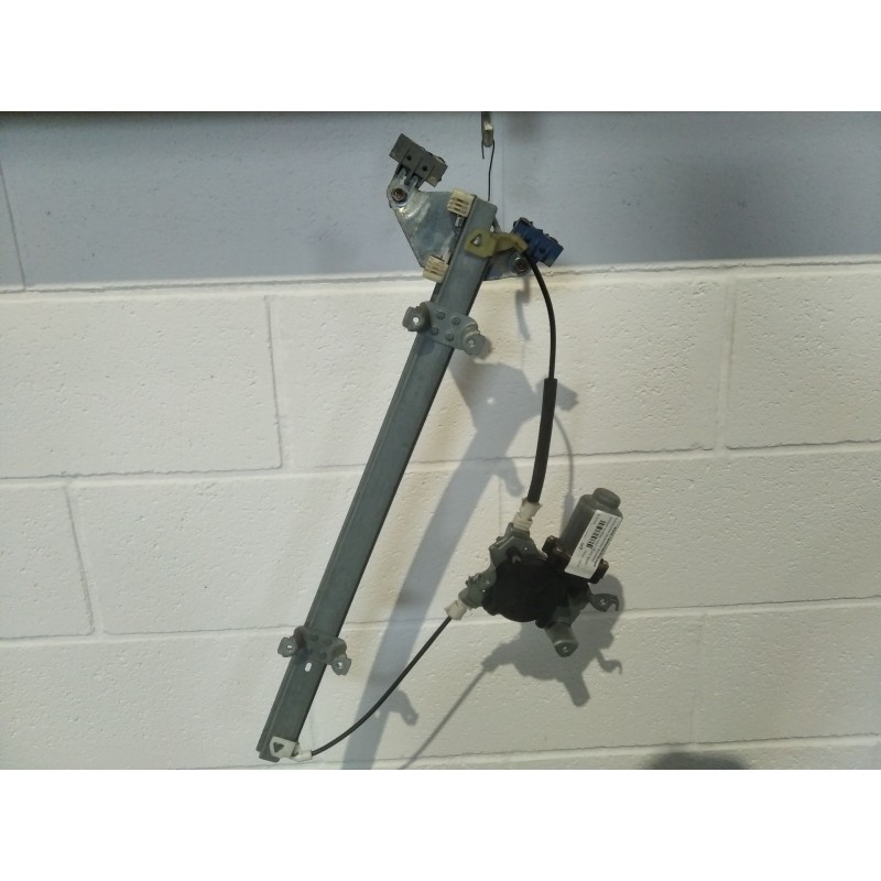Recambio de elevalunas delantero izquierdo para nissan almera tino (v10m) básico | 0.00 - ... básico | 0.00 - ... referencia OEM