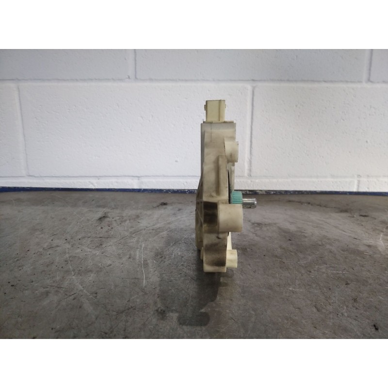 Recambio de motor elevalunas delantero derecho para peugeot 307 break/sw (s2)  | 0.05 - 0.08  | 0.05 - 0.08 referencia OEM IAM  