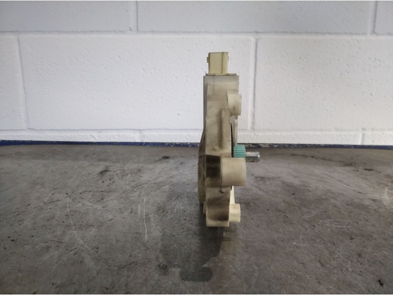 Recambio de motor elevalunas delantero derecho para peugeot 307 break/sw (s2)  | 0.05 - 0.08  | 0.05 - 0.08 referencia OEM IAM  