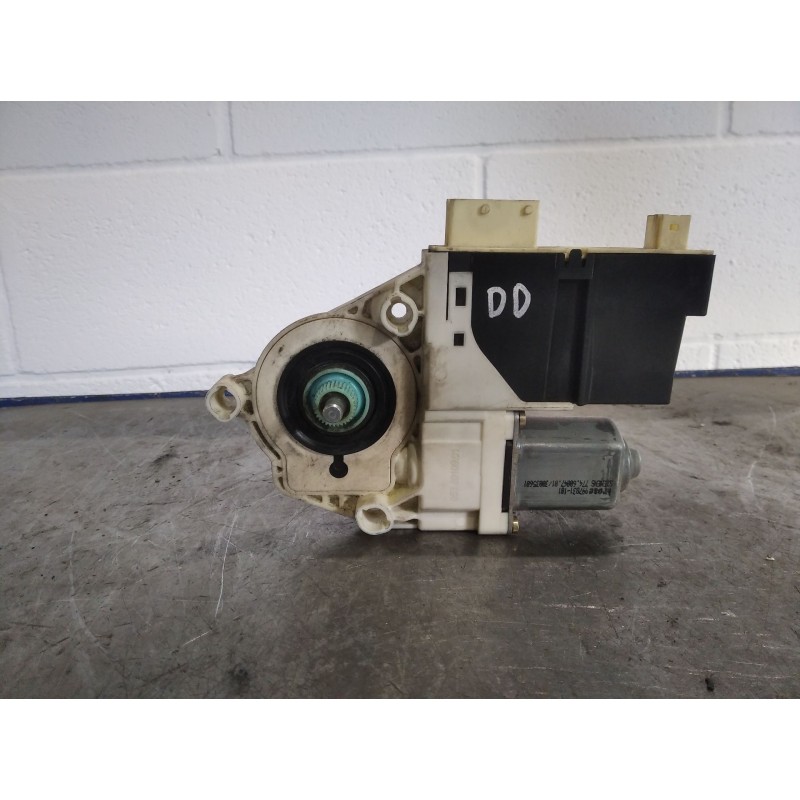 Recambio de motor elevalunas delantero derecho para peugeot 307 break/sw (s2)  | 0.05 - 0.08  | 0.05 - 0.08 referencia OEM IAM  