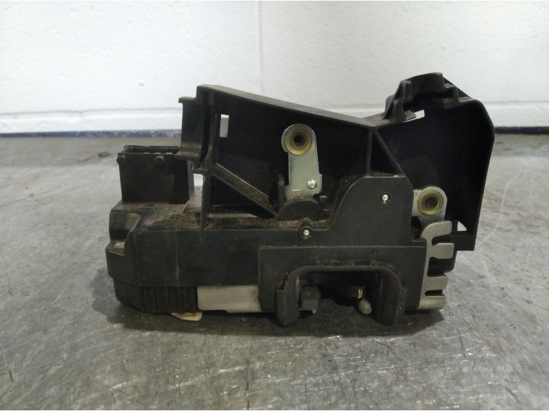 Recambio de cerra. malet. porton para renault trafic caja cerrada (ab 4.01) l1h1 2,90t caja cerrada, corto | 04.01 - 12.11 l1h1 