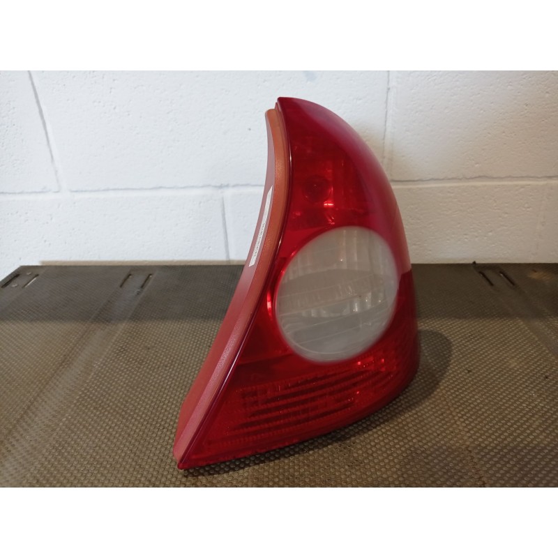 Recambio de piloto trasero derecho para renault clio ii fase ii (b/cb0) authentique | 0.01 - ... authentique | 0.01 - ... refere