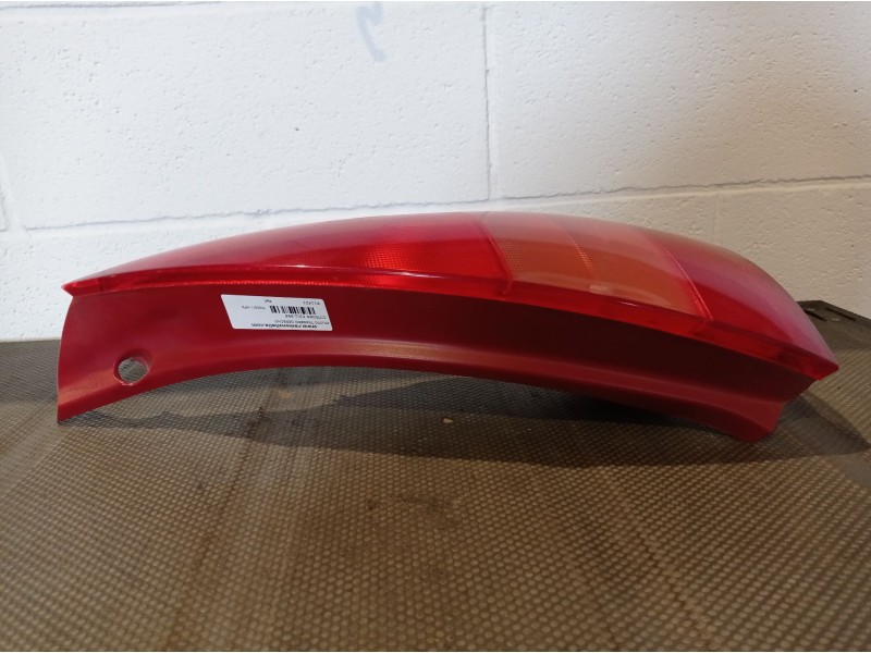 Recambio de piloto trasero derecho para citroen c3 1.1 referencia OEM IAM   