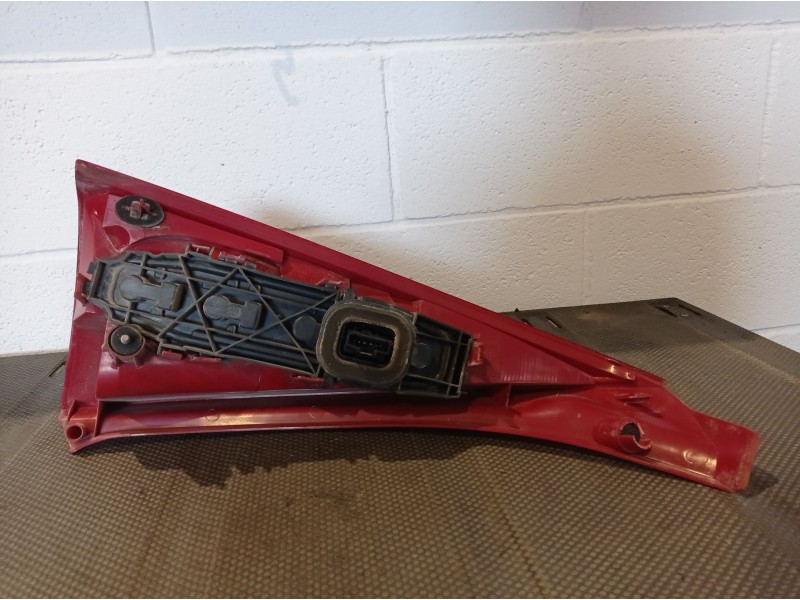 Recambio de piloto trasero derecho para citroen c3 1.1 referencia OEM IAM   