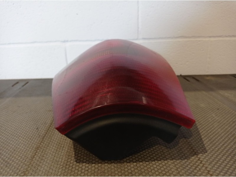 Recambio de piloto trasero izquierdo para volkswagen golf iv variant (1j5)  | 0.99 - 0.04 golf iv variant (1j5)  | 0.99 - 0.04 r