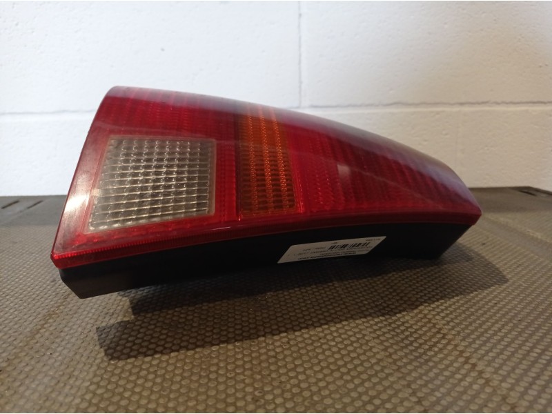 Recambio de piloto trasero izquierdo para volkswagen golf iv variant (1j5)  | 0.99 - 0.04 golf iv variant (1j5)  | 0.99 - 0.04 r