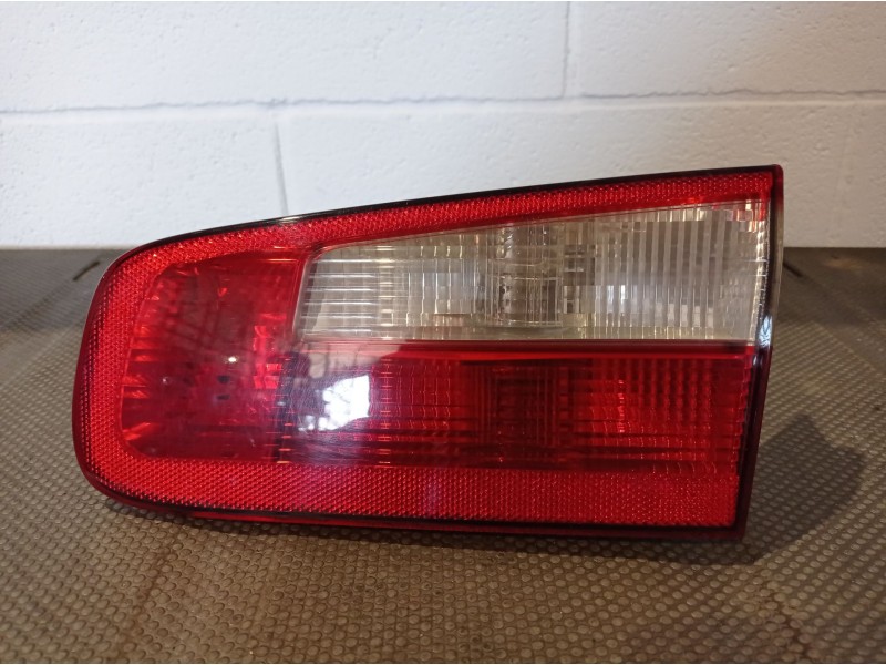 Recambio de piloto porton derecho para renault laguna ii (bg0)  | 0.01 - 0.07  | 0.01 - 0.07 referencia OEM IAM   