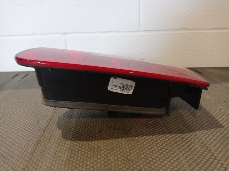 Recambio de piloto porton derecho para renault laguna ii (bg0)  | 0.01 - 0.07  | 0.01 - 0.07 referencia OEM IAM   