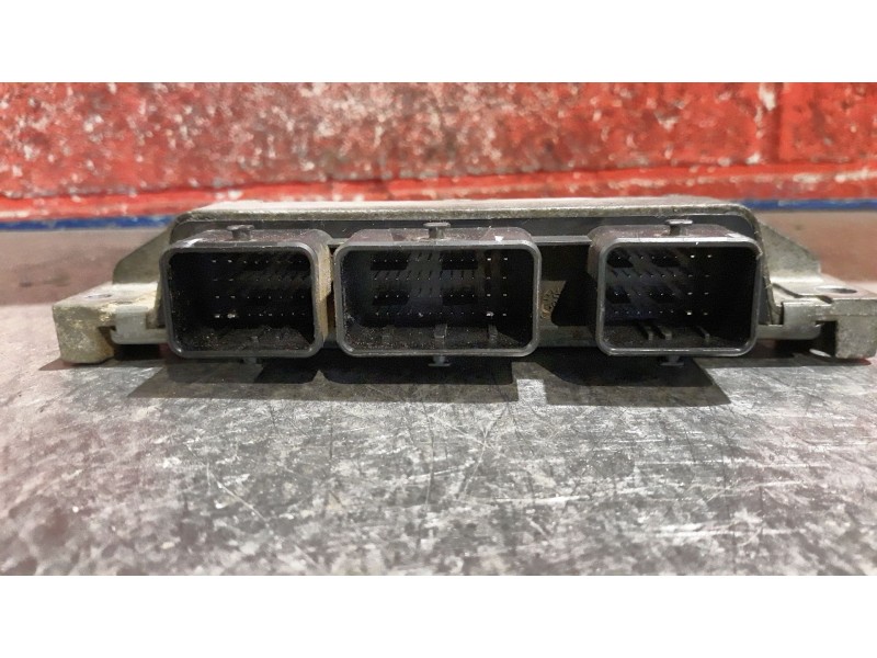 Recambio de centralita motor uce para renault clio iii exception | 09.06 - ... exception | 09.06 - ... referencia OEM IAM S12020